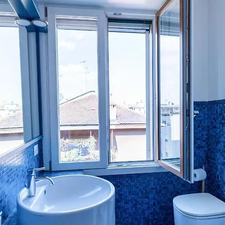 Flat 5 Min From Duomo With Park For Small Cars * Milano