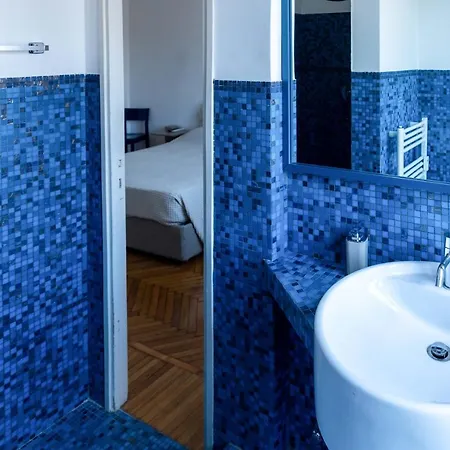 Flat 5 Min From Duomo With Park For Small Cars Daire *